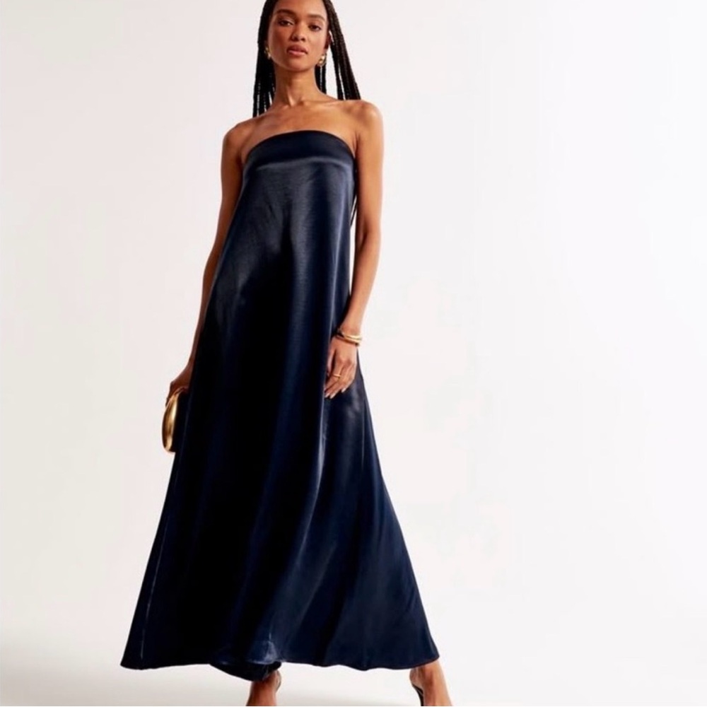 Abercrombie & Fitch Strapless Navy Maxi Dress - Elegant Evening Gown